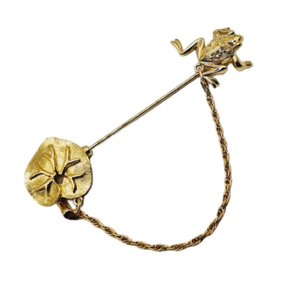 Vintage Trifari Gold Plated Frog and Lily Pad Stick Brooch - Picture 3 of 10